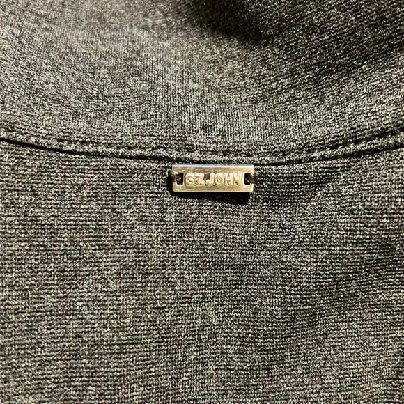 St John Women’s fur zip front vest size P - Picture 13 of 16